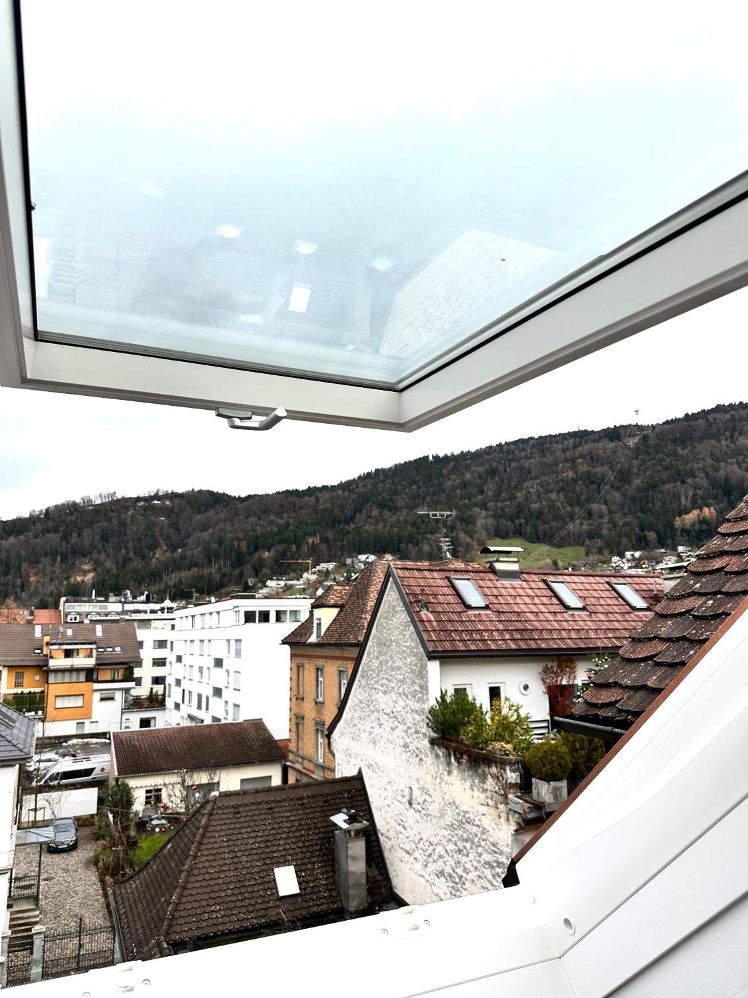 Zentrale Wohnung Mit Dachterasse ブレゲンツ エクステリア 写真